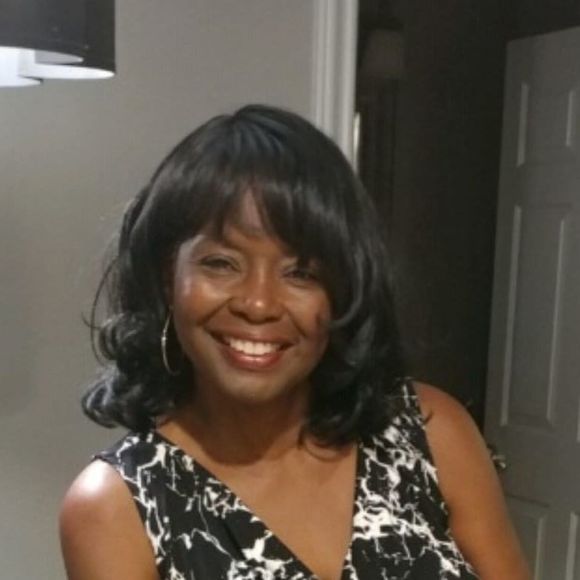 Meet your Posher, Carolyn - Picture 1 of 1